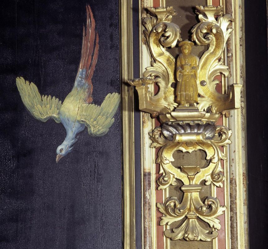 Détails du cabinet laqué chinois du pavillon de chasse datant de 1715 